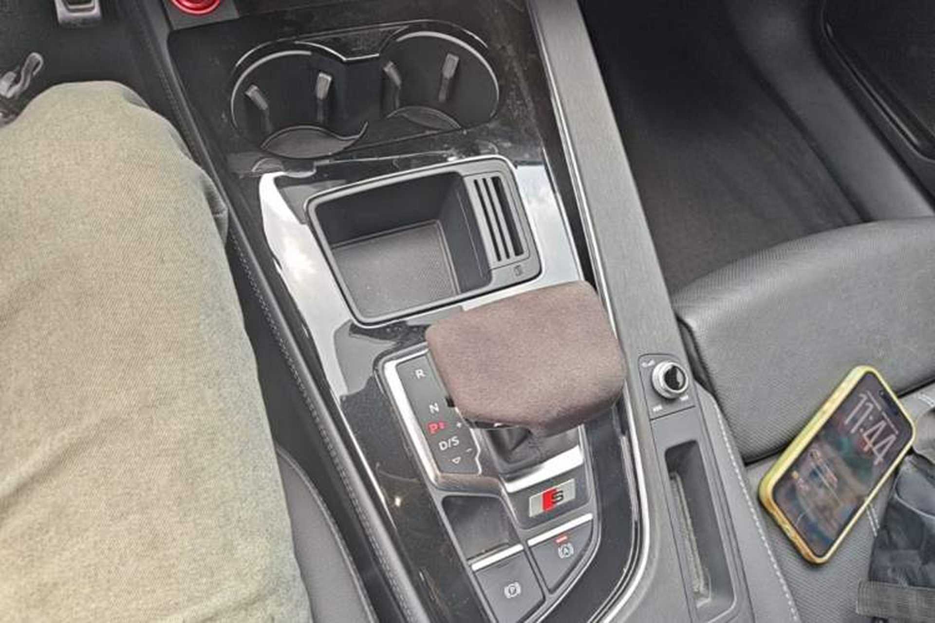 Used Audi A4L 2023 40 TFSI Luxury Dynamic Model Gear Lever