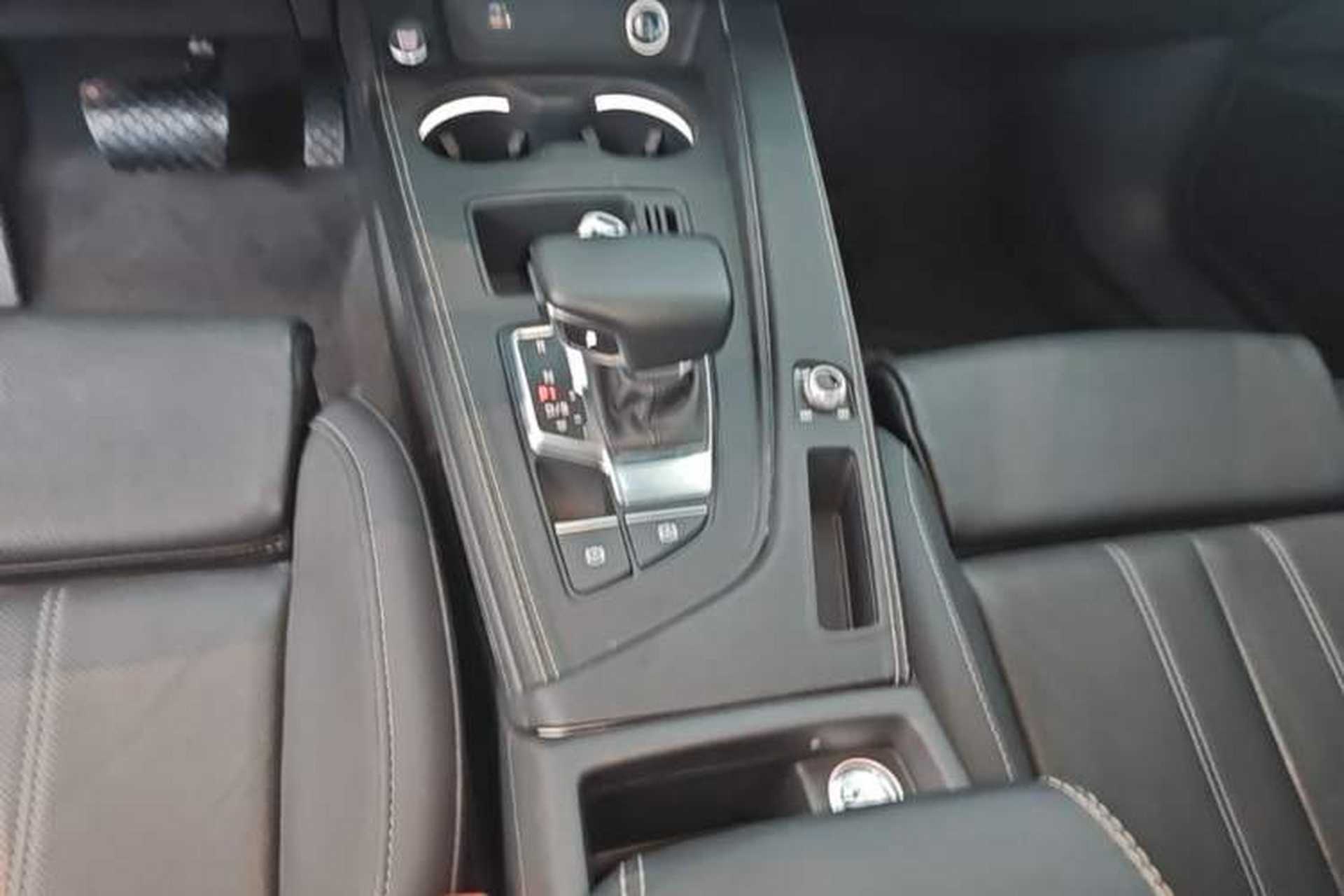 Used Audi A4L 2023 40 TFSI Fashion Dynamic Model Gear Lever