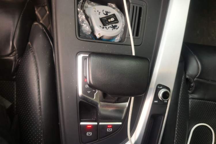 Used Audi A4L 2023 40 TFSI Fashion Dynamic Model Gear Lever