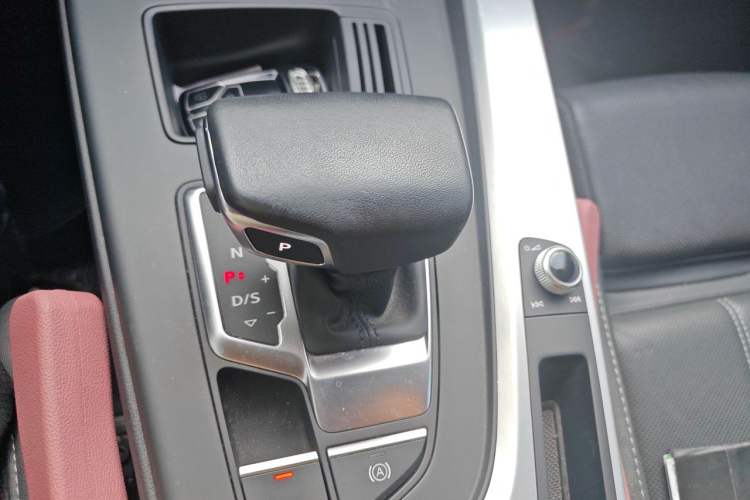 Used Audi A4L 2023 40 TFSI Fashion Dynamic Model Gear Lever