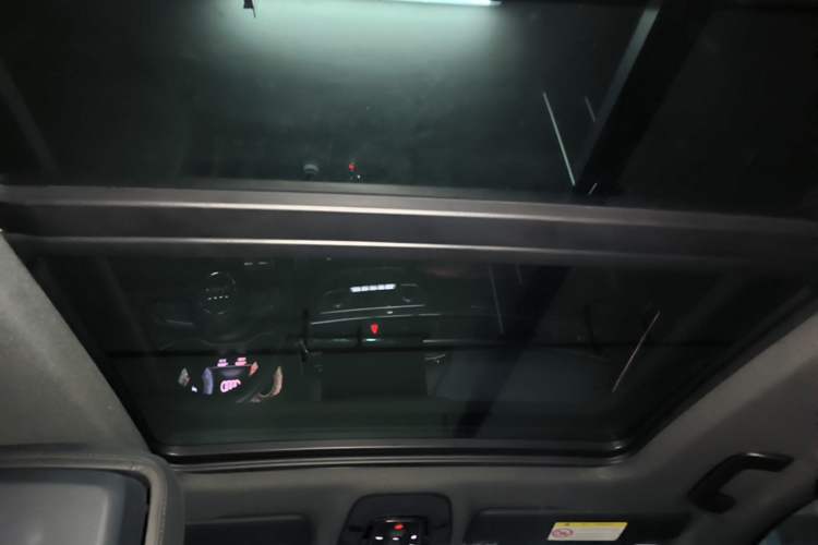 Used Audi A4L 2023 45 TFSI quattro Prestige Dynamic Edition Headliner