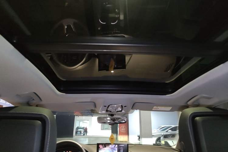 Used Audi A4L 2023 40 TFSI Fashion Dynamic Model Headliner