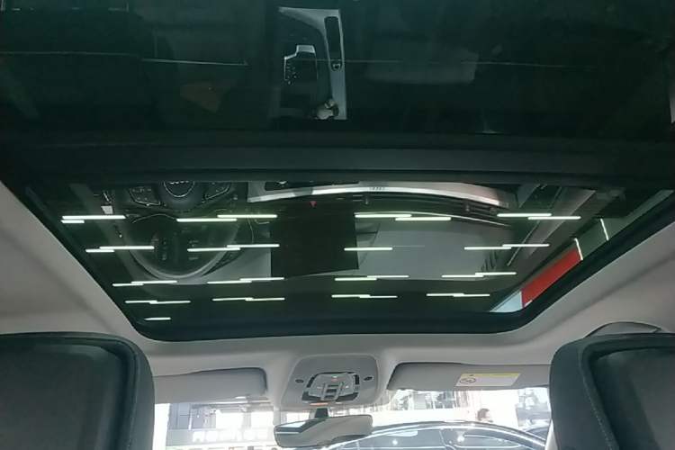 Used Audi A4L 2023 40 TFSI Fashion Dynamic Model Headliner