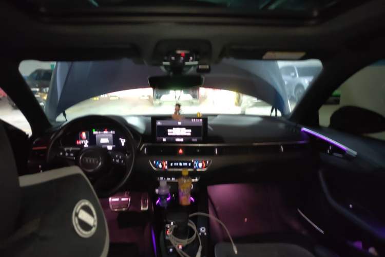 Used Audi A4L 2023 40 TFSI Bang & Olufsen Starry Night Edition Headliner