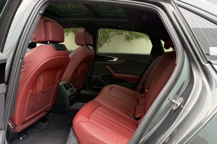 Used Audi A4L 2023 40 TFSI Luxury Dynamic Model Interior 1