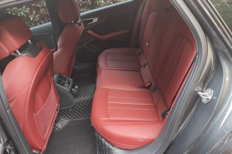 Used Audi A4L 2023 40 TFSI Bang & Olufsen Starry Night Edition Interior 4