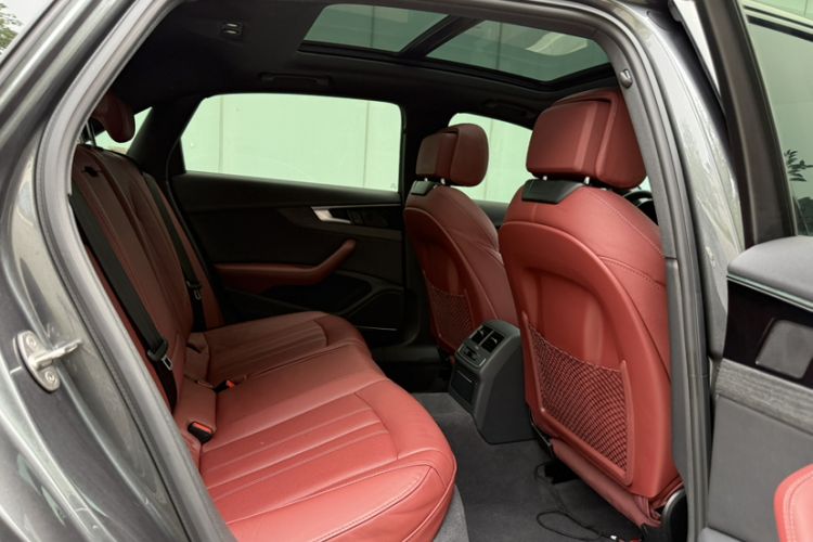 Used Audi A4L 2023 40 TFSI Luxury Dynamic Model Interior 5