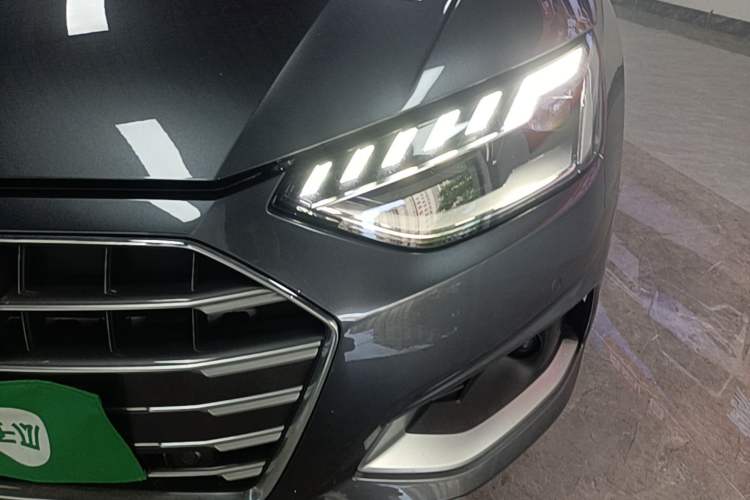 Used Audi A4L 2023 40 TFSI Fashionable and Elegant Version Left Front Headlight