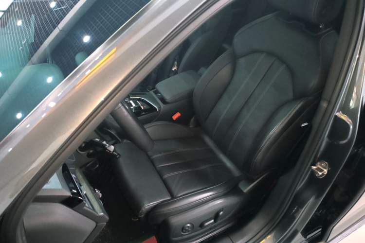 Used Audi A4L 2023 40 TFSI Luxury Dynamic Model Left Front Seat
