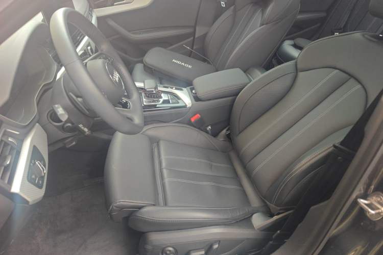 Used Audi A4L 2023 40 TFSI Luxury Dynamic Model Left Front Seat