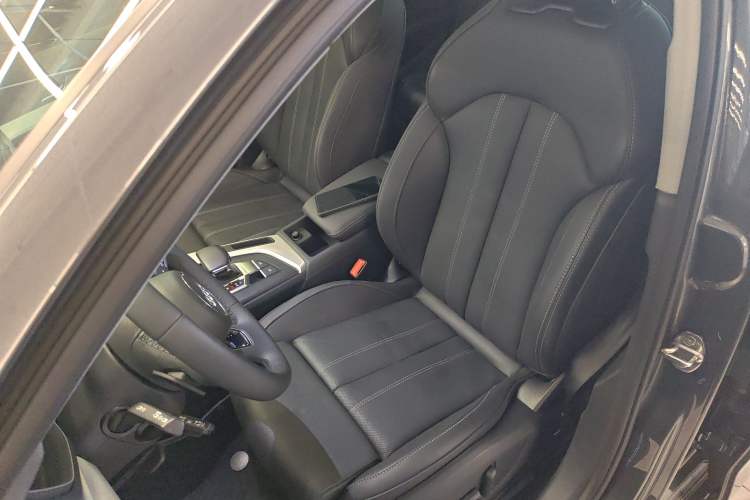 Used Audi A4L 2023 40 TFSI Fashion Dynamic Model Left Front Seat