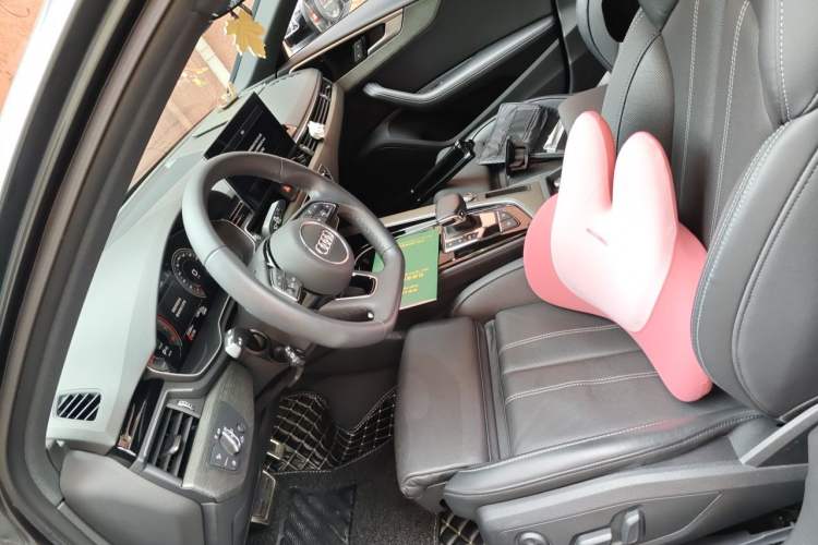 Used Audi A4L 2023 40 TFSI Luxury Dynamic Model Left Front Seat