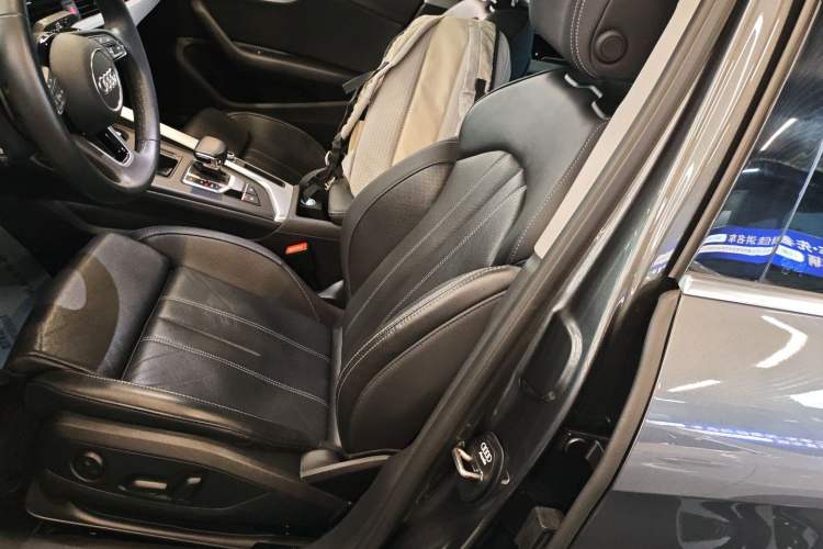 Used Audi A4L 2023 40 TFSI Fashion Dynamic Model Left Front Seat