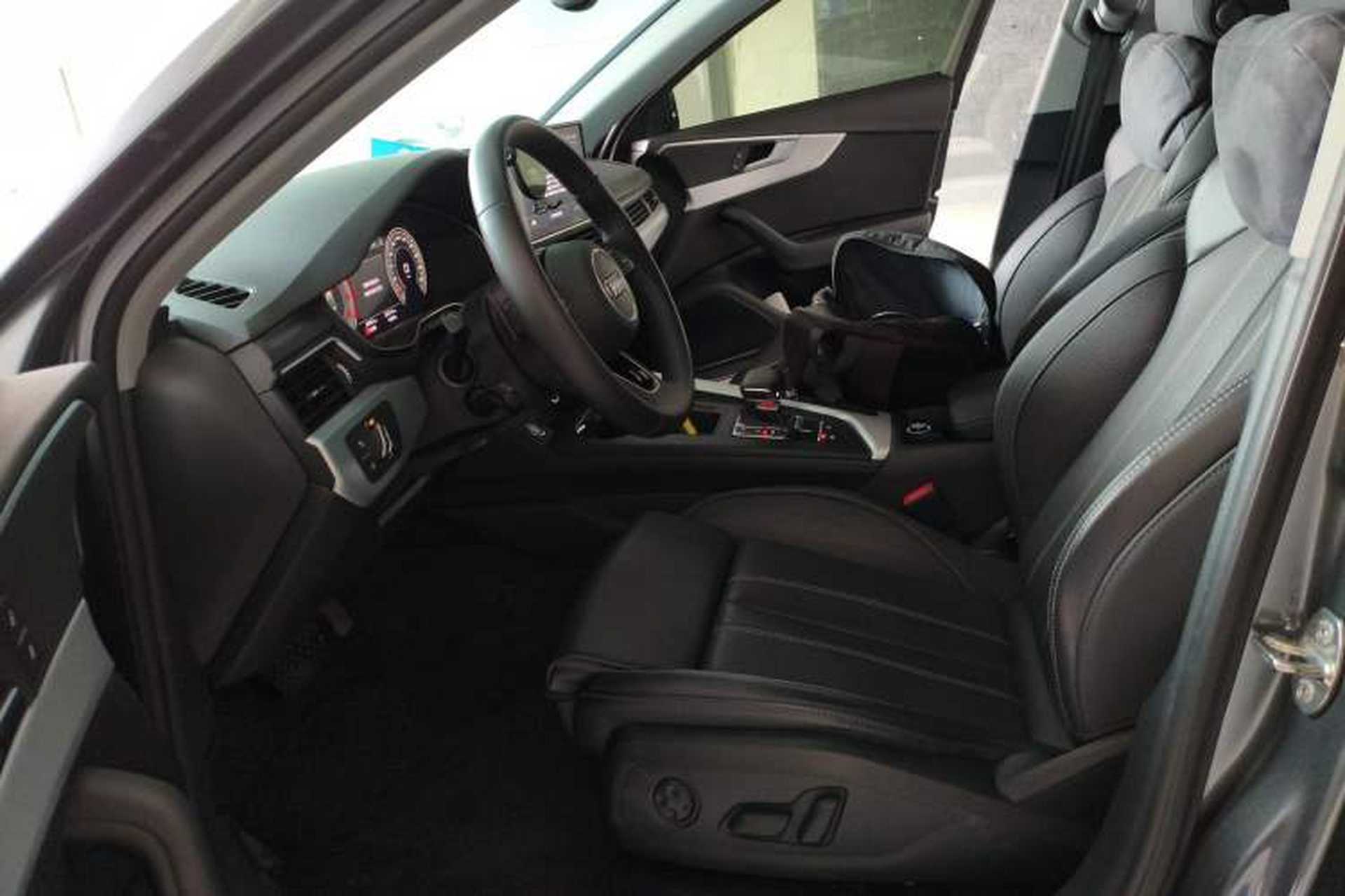 Used Audi A4L 2023 40 TFSI Fashion Dynamic Model Left Front Seat