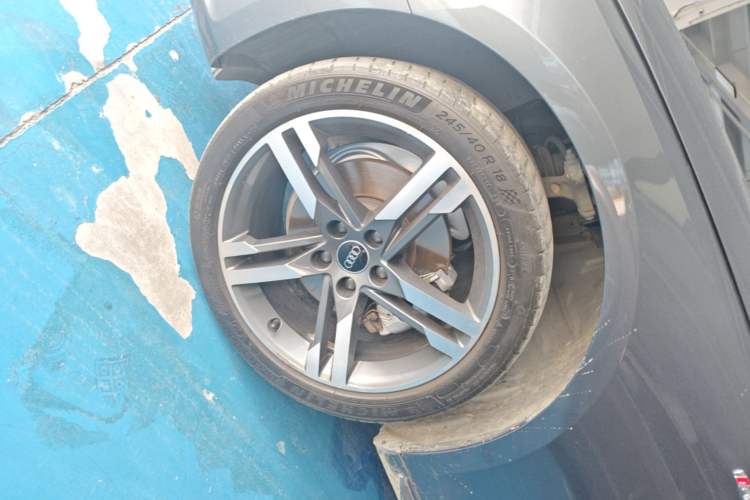 Used Audi A4L 2023 40 TFSI Fashion Dynamic Model Left Front Wheel Hub