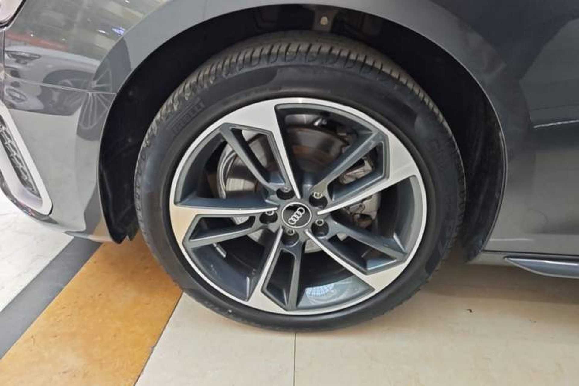 Used Audi A4L 2023 40 TFSI Fashion Dynamic Model Left Front Wheel Hub