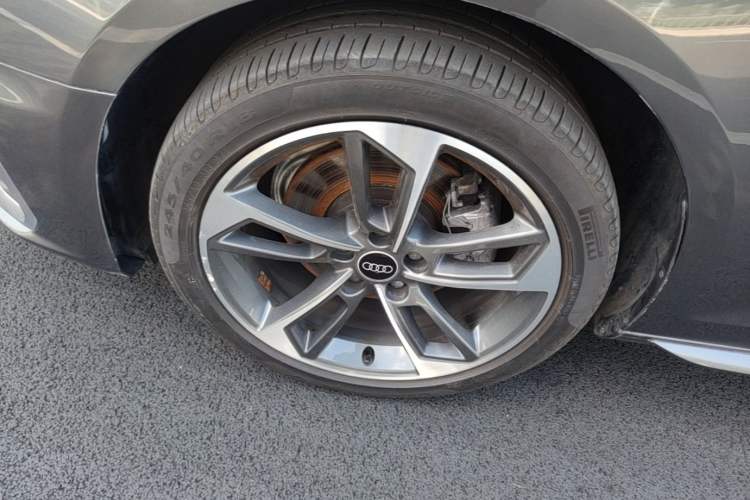 Used Audi A4L 2023 40 TFSI Fashion Dynamic Model Left Front Wheel Hub