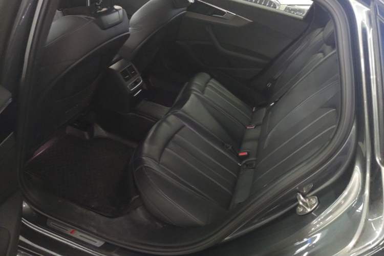 Used Audi A4L 2023 40 TFSI quattro Luxury Dynamic Edition Left Rear Seat