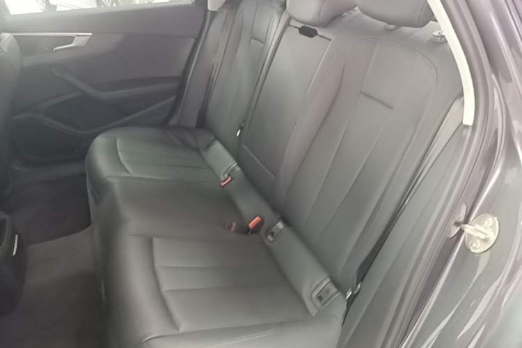 Used Audi A4L 2023 40 TFSI Fashionable and Elegant Version Left Rear Seat