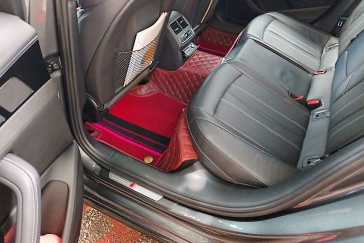 Used Audi A4L 2023 40 TFSI Luxury Dynamic Model Left Rear Seat