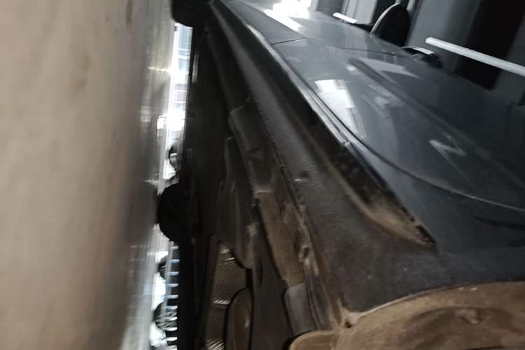 Used Audi A4L 2023 40 TFSI Luxury Dynamic Model Left Side Sill