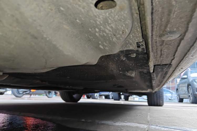Used Audi A4L 2023 40 TFSI Luxury Dynamic Model Left Side Sill