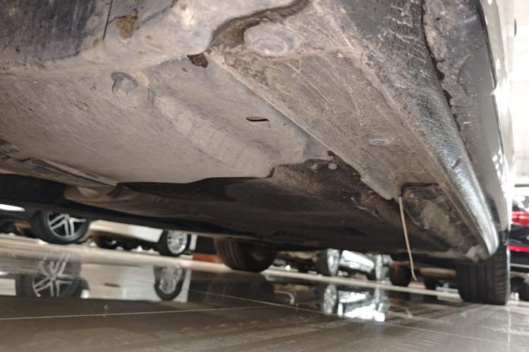 Used Audi A4L 2023 40 TFSI Luxury Dynamic Model Left Side Sill