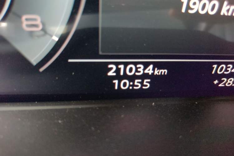 Used Audi A4L 2023 40 TFSI Luxury Dynamic Model Odometer Close Up