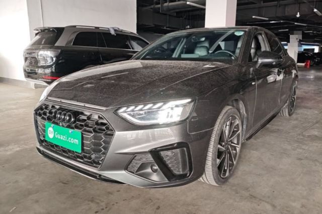 Audi A4L 2023 40 TFSI Luxury Dynamic Model d’occasion
