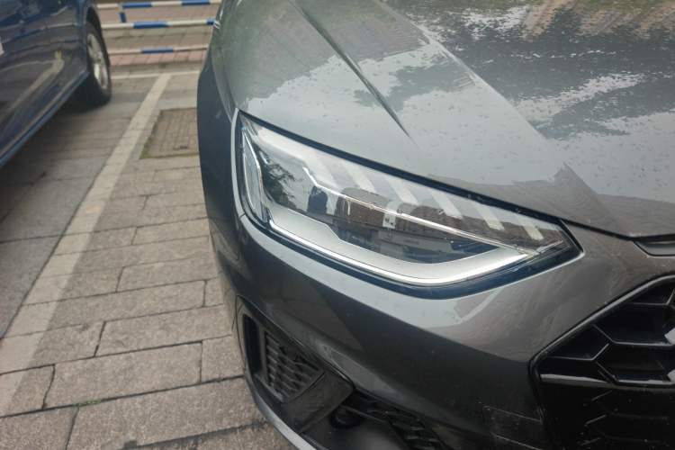 Used Audi A4L 2023 40 TFSI Luxury Dynamic Model Right Front Headlight