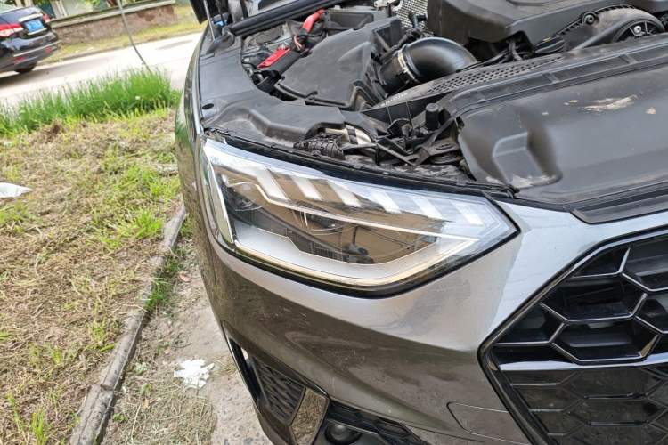 Used Audi A4L 2023 40 TFSI Fashion Dynamic Model Right Front Headlight