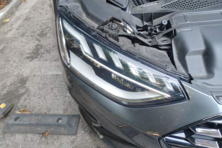 Used Audi A4L 2023 40 TFSI Luxury Dynamic Model Right Front Headlight