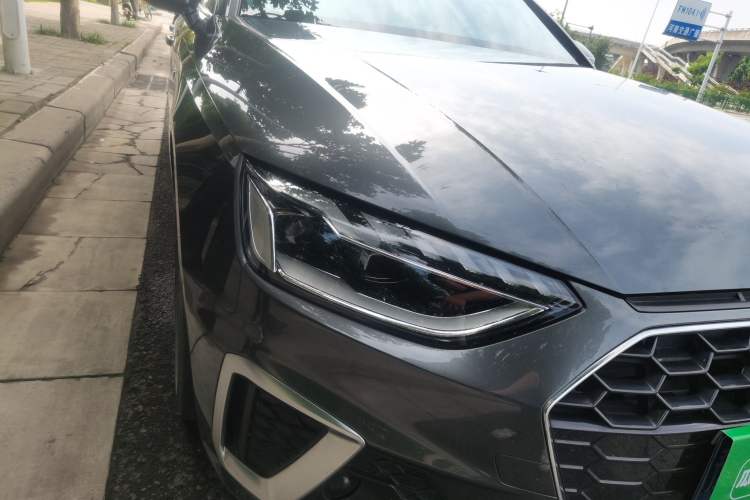 Used Audi A4L 2023 40 TFSI Fashion Dynamic Model Right Front Headlight