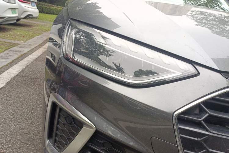 Used Audi A4L 2023 40 TFSI Fashion Dynamic Model Right Front Headlight