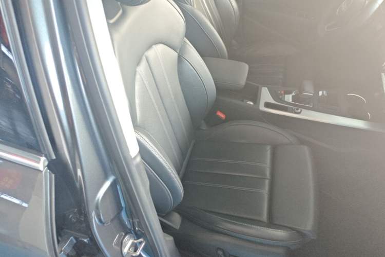 Used Audi A4L 2023 40 TFSI Fashion Dynamic Model Right Front Seat