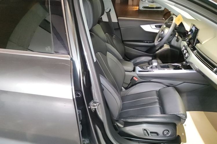 Used Audi A4L 2023 40 TFSI Fashion Dynamic Model Right Front Seat