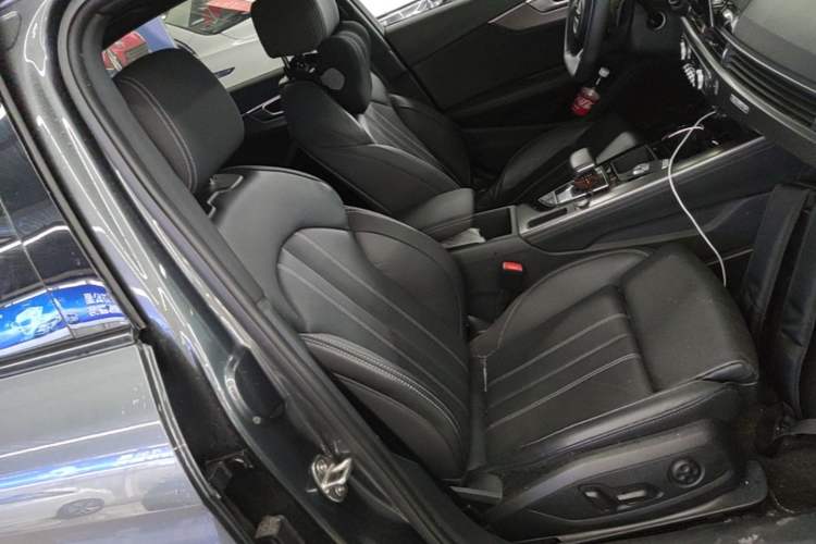 Used Audi A4L 2023 40 TFSI quattro Luxury Dynamic Edition Right Front Seat