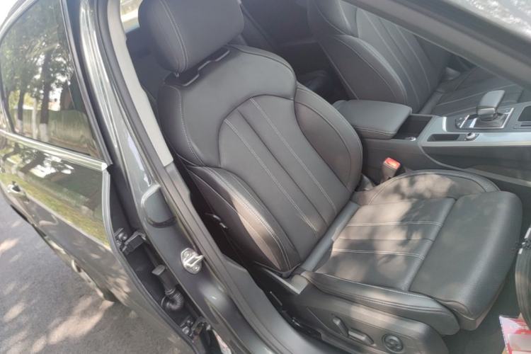 Used Audi A4L 2023 40 TFSI Fashion Dynamic Model Right Front Seat