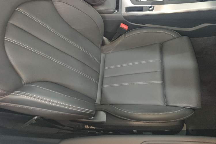 Used Audi A4L 2023 40 TFSI Fashion Dynamic Model Right Front Seat