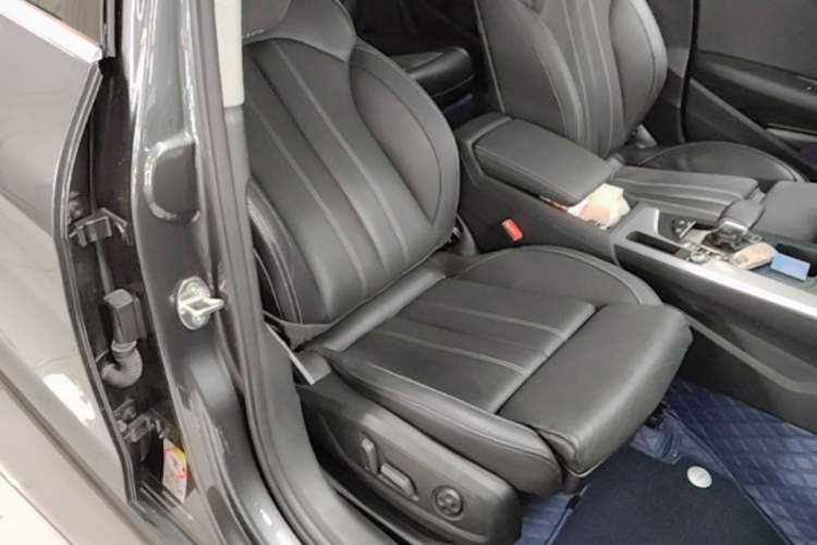 Used Audi A4L 2023 40 TFSI Fashion Dynamic Model Right Front Seat