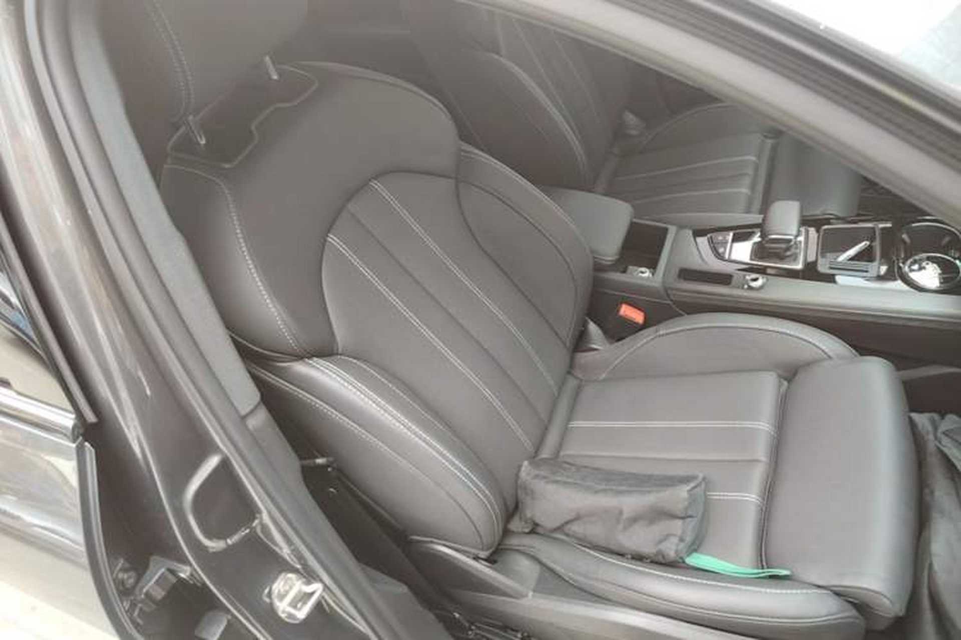 Used Audi A4L 2023 40 TFSI Luxury Dynamic Model Right Front Seat
