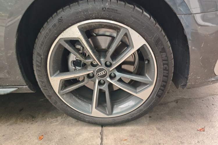 Used Audi A4L 2023 40 TFSI Fashion Dynamic Model Right Front Wheel Hub