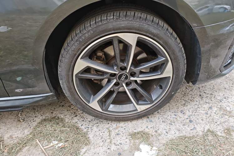 Used Audi A4L 2023 40 TFSI Fashion Dynamic Model Right Front Wheel Hub