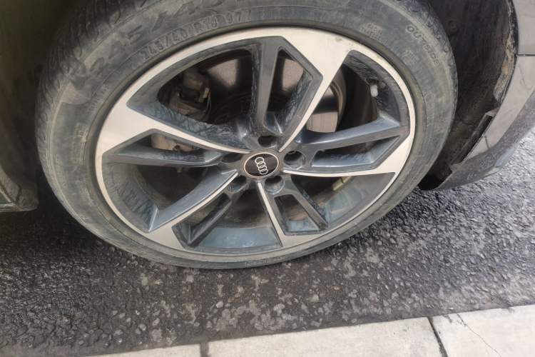 Used Audi A4L 2023 40 TFSI Fashion Dynamic Model Right Front Wheel Hub