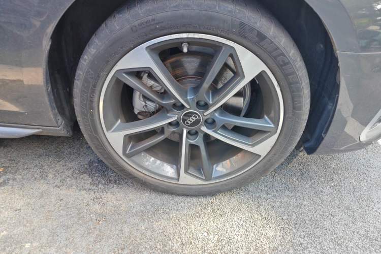 Used Audi A4L 2023 40 TFSI Fashion Dynamic Model Right Front Wheel Hub