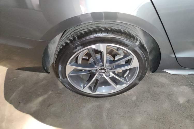 Used Audi A4L 2023 40 TFSI Fashion Dynamic Model Right Rear Wheel Hub