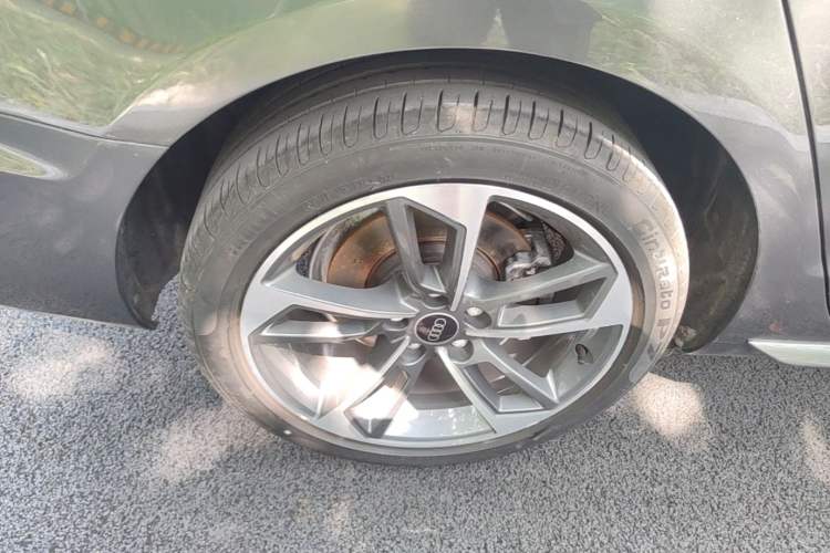 Used Audi A4L 2023 40 TFSI Fashion Dynamic Model Right Rear Wheel Hub