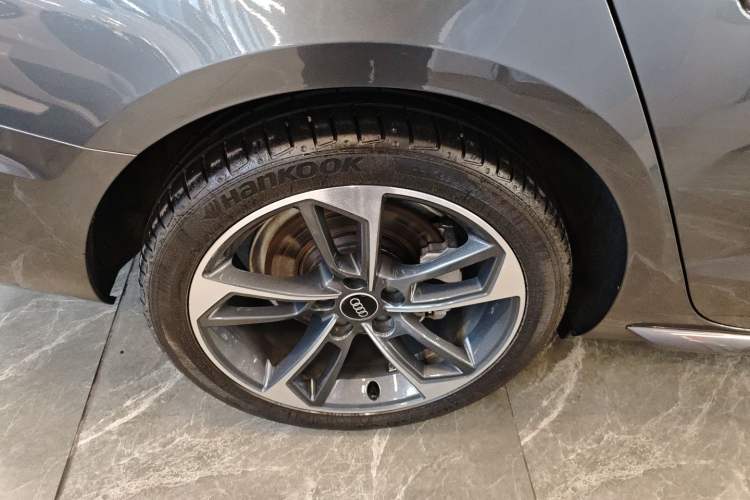 Used Audi A4L 2023 40 TFSI Fashion Dynamic Model Right Rear Wheel Hub