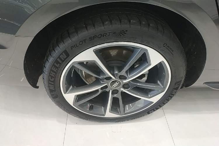 Used Audi A4L 2023 40 TFSI Fashion Dynamic Model Right Rear Wheel Hub