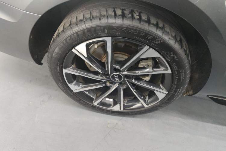 Used Audi A4L 2023 40 TFSI Luxury Dynamic Model Right Rear Wheel Hub